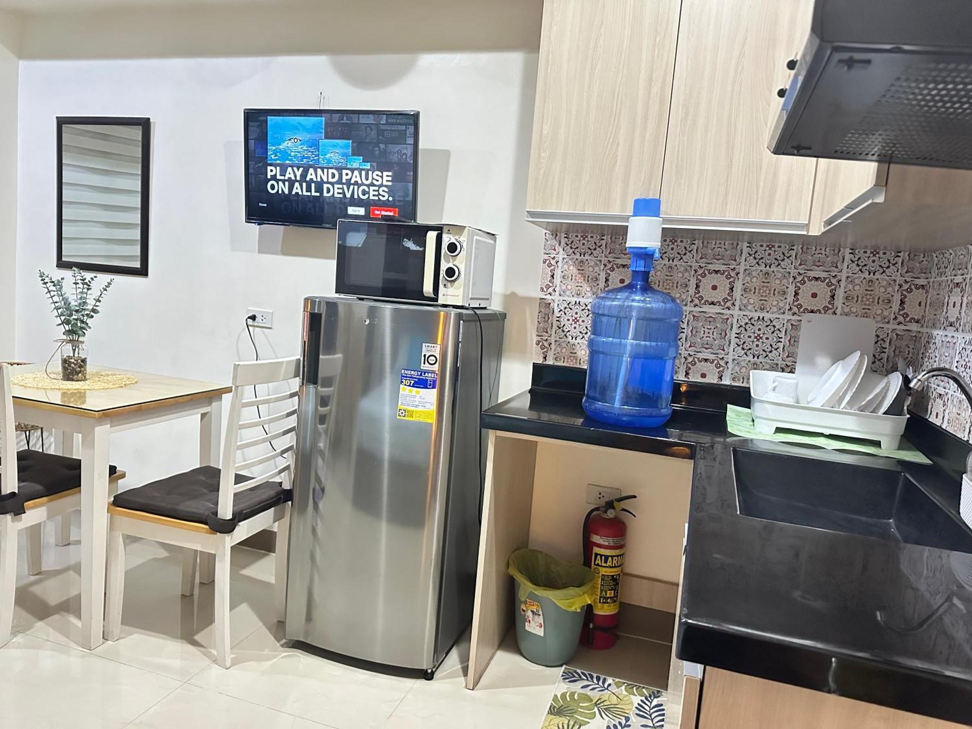 Apartment 5-guest Seaview Flat Near Ayala Wi-fi Pool *