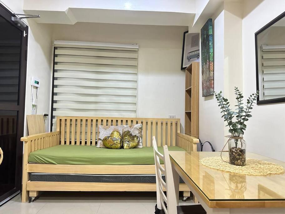 5-guest Seaview Flat Near Ayala Wi-fi Pool Cebu